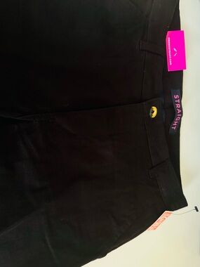 Straight Black Women's Shorts - Classic Fit